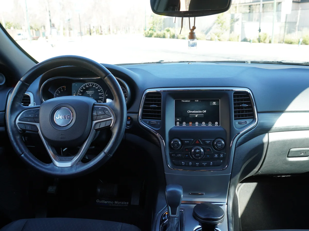 JEEP GRAND CHEROKEE LAREDO 3.6 4x2 2019 miniatura 21