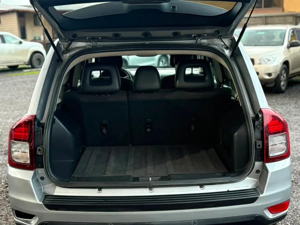 JEEP Compass 2.4 SPORT 2WD AT 5P 2015 - Imagen 8