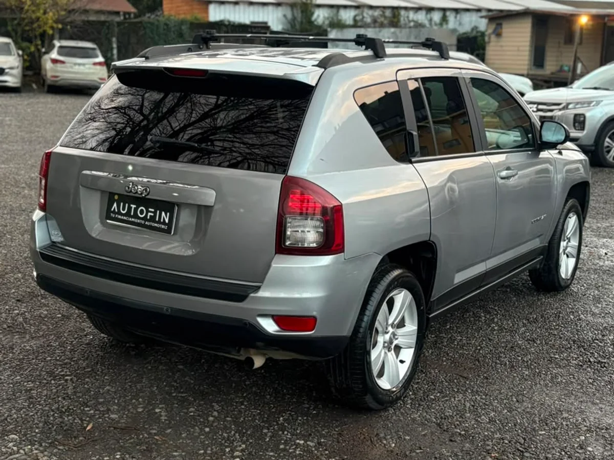 JEEP Compass 2.4 SPORT 2WD AT 5P 2015 - Imagen 9
