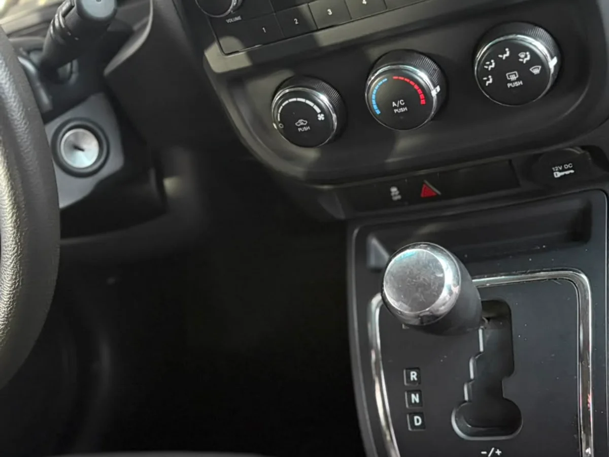 JEEP Compass 2.4 SPORT 2WD AT 5P 2015 - Imagen 12