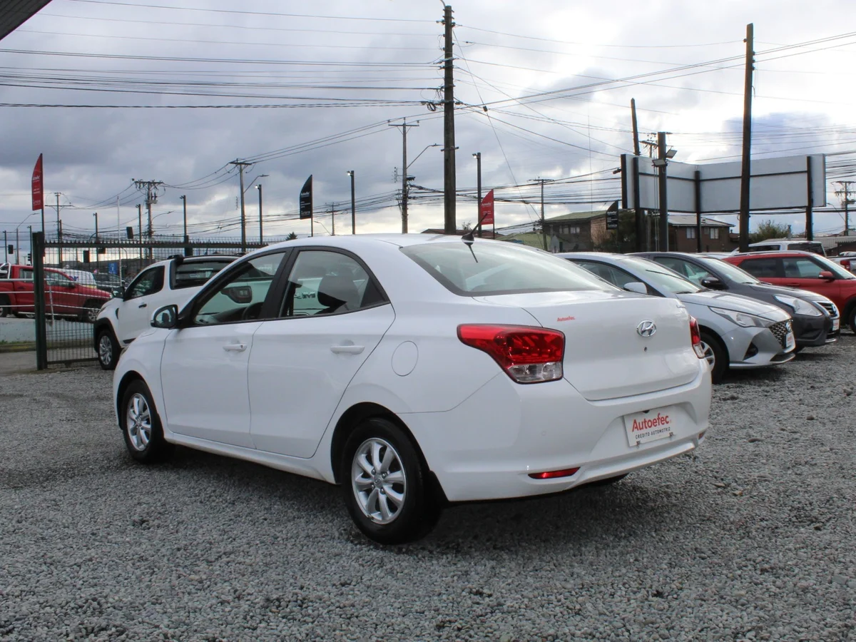 HYUNDAI Verna 1.4 CB 2021 - Miniatura 10