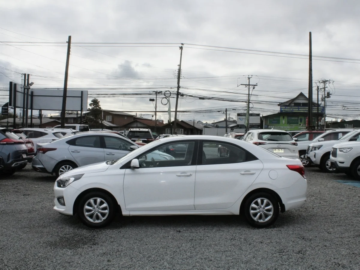 HYUNDAI Verna 1.4 CB 2021 - Miniatura 12