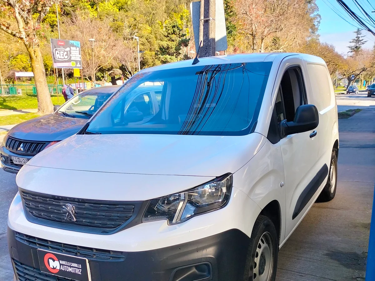 PEUGEOT Partner 1.5 L1 HDI DIESEL 100HP 4X2 MT 5P 2024