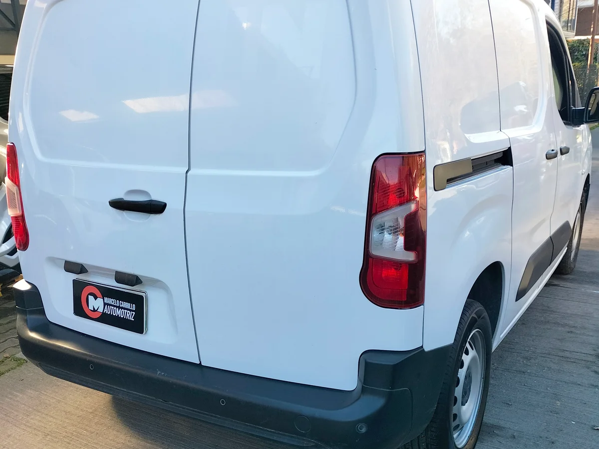 PEUGEOT Partner 1.5 L1 HDI DIESEL 100HP 4X2 MT 5P 2024
