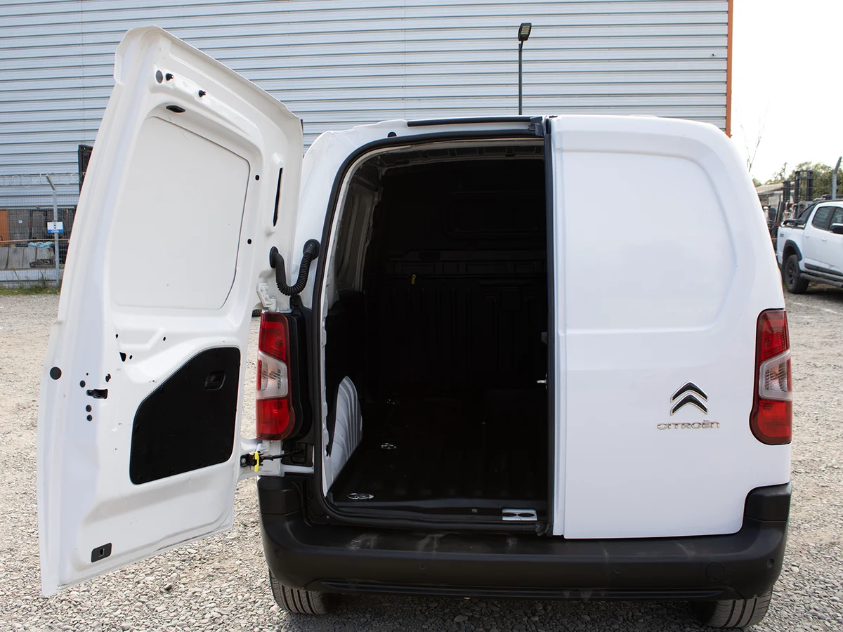 CITROEN Berlingo 1.5 M EURO 6 HDI DIESEL 92 4X2 FURGON BVM MT 5P 2024 miniatura 10