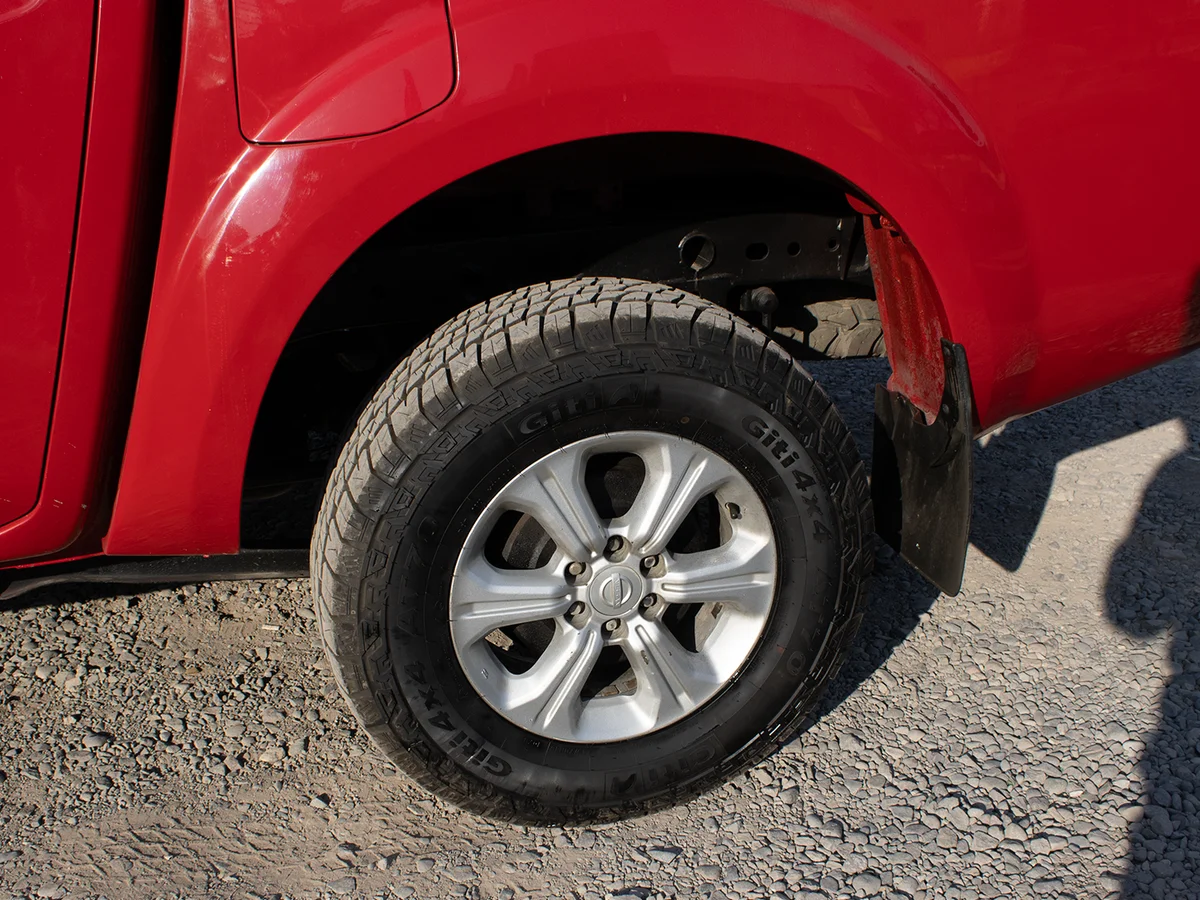 NISSAN Np300 2.3D 2021 miniatura 9