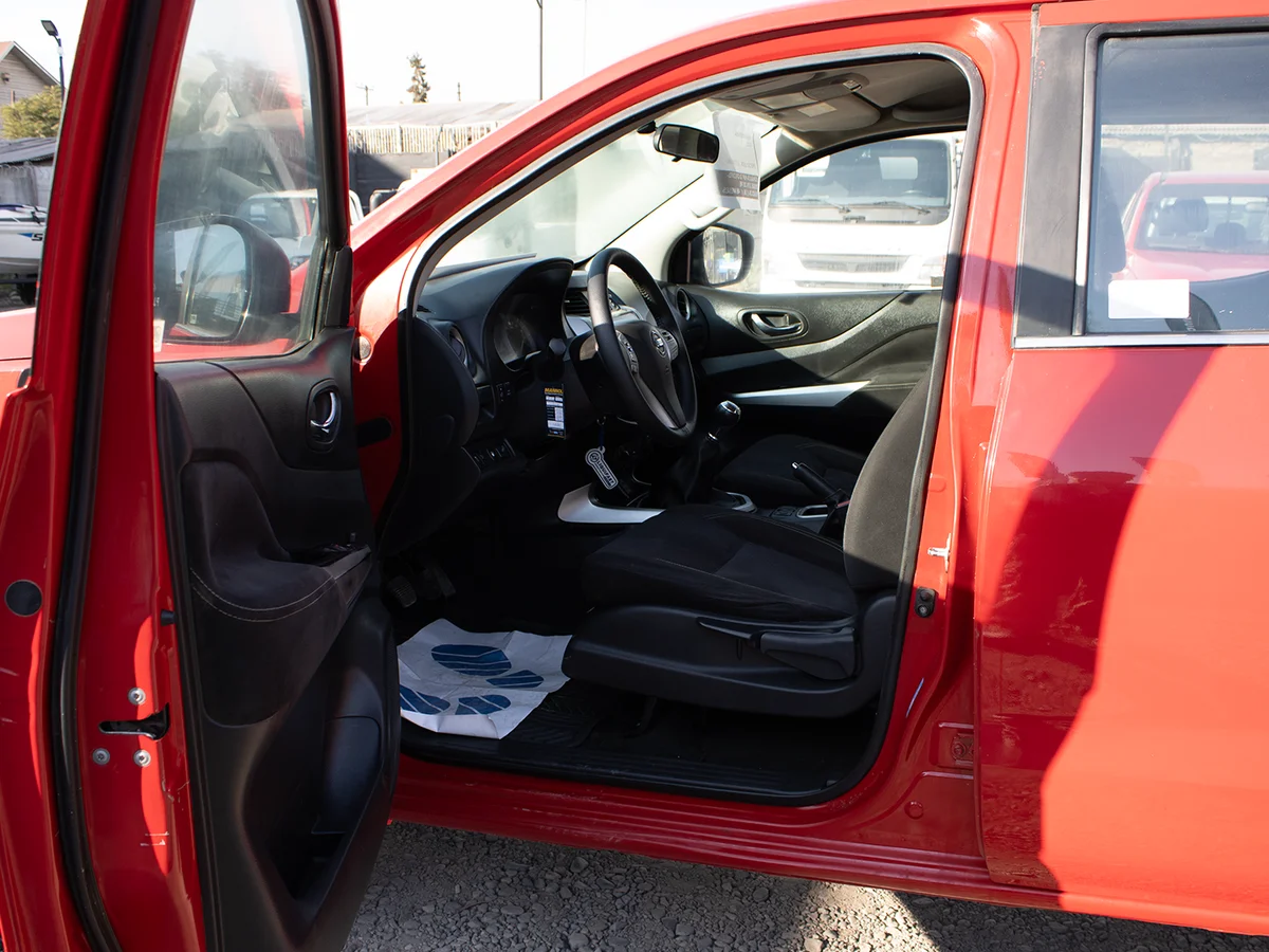 NISSAN Np300 2.3D 2021 miniatura 10