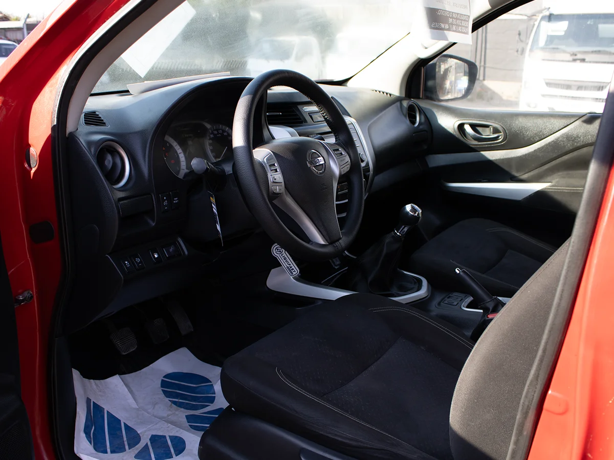 NISSAN Np300 2.3D 2021 miniatura 11