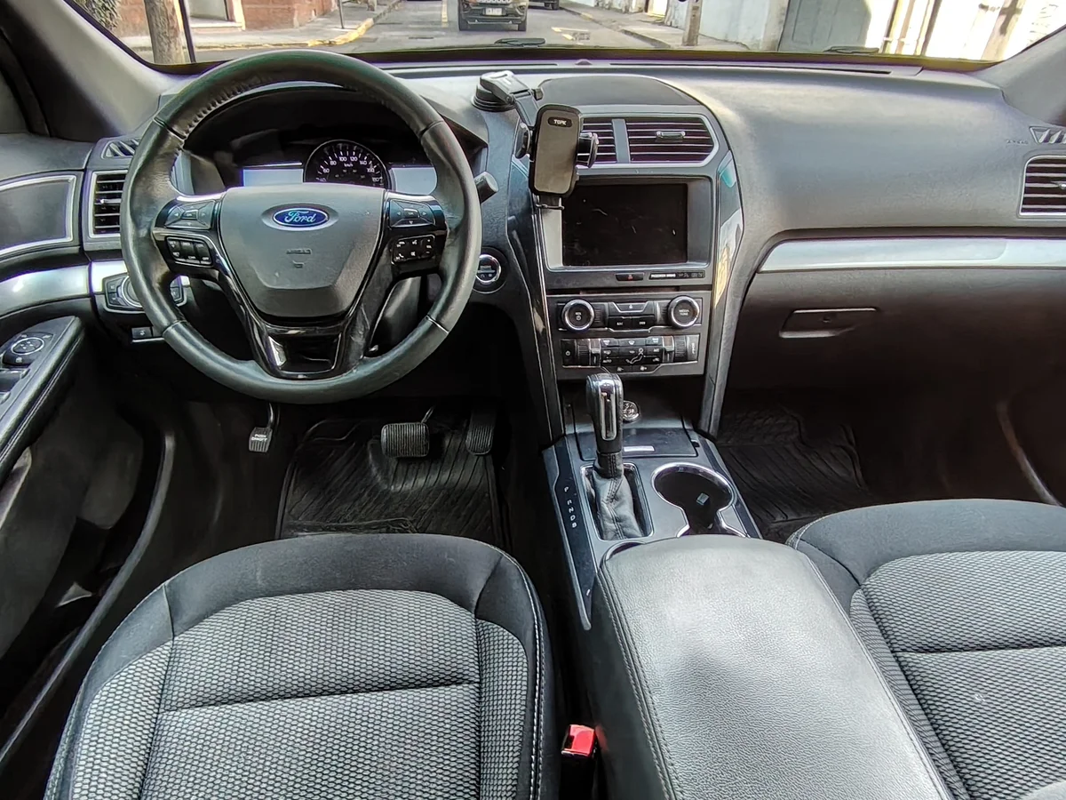 FORD Explorer XLT 3.5 2018 - Miniatura 13