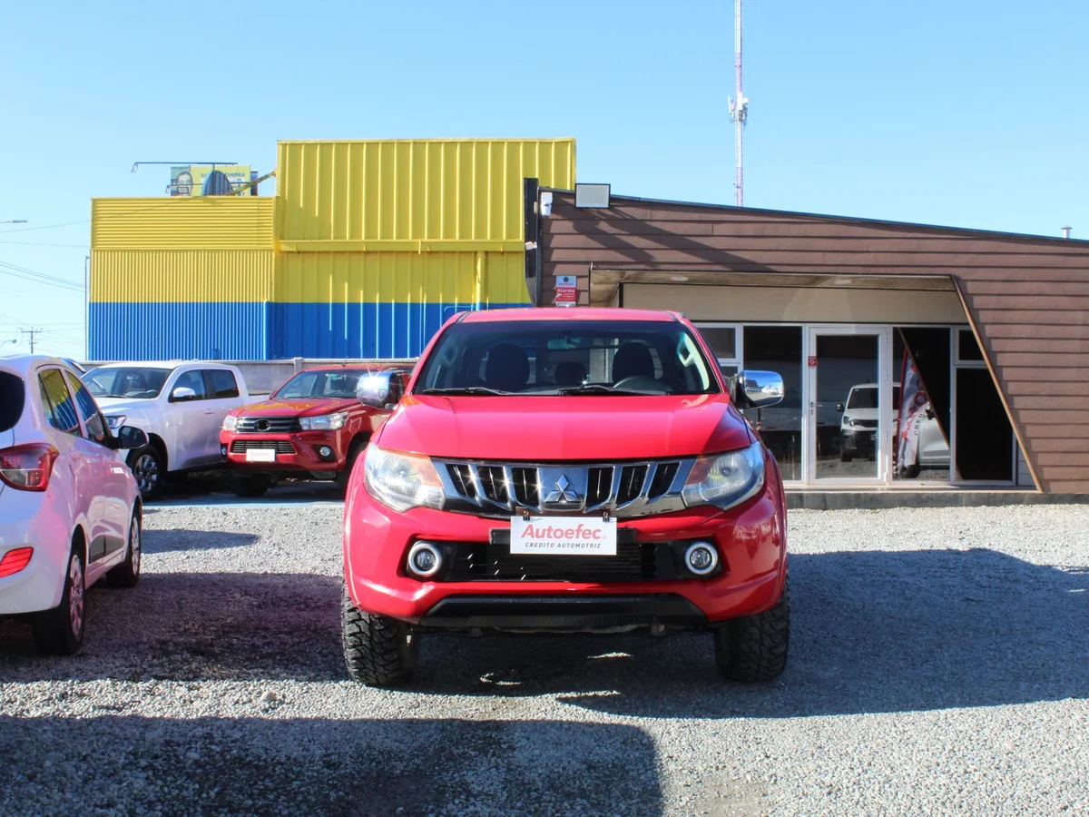 Mitsubishi L200 — foto 3 de 11