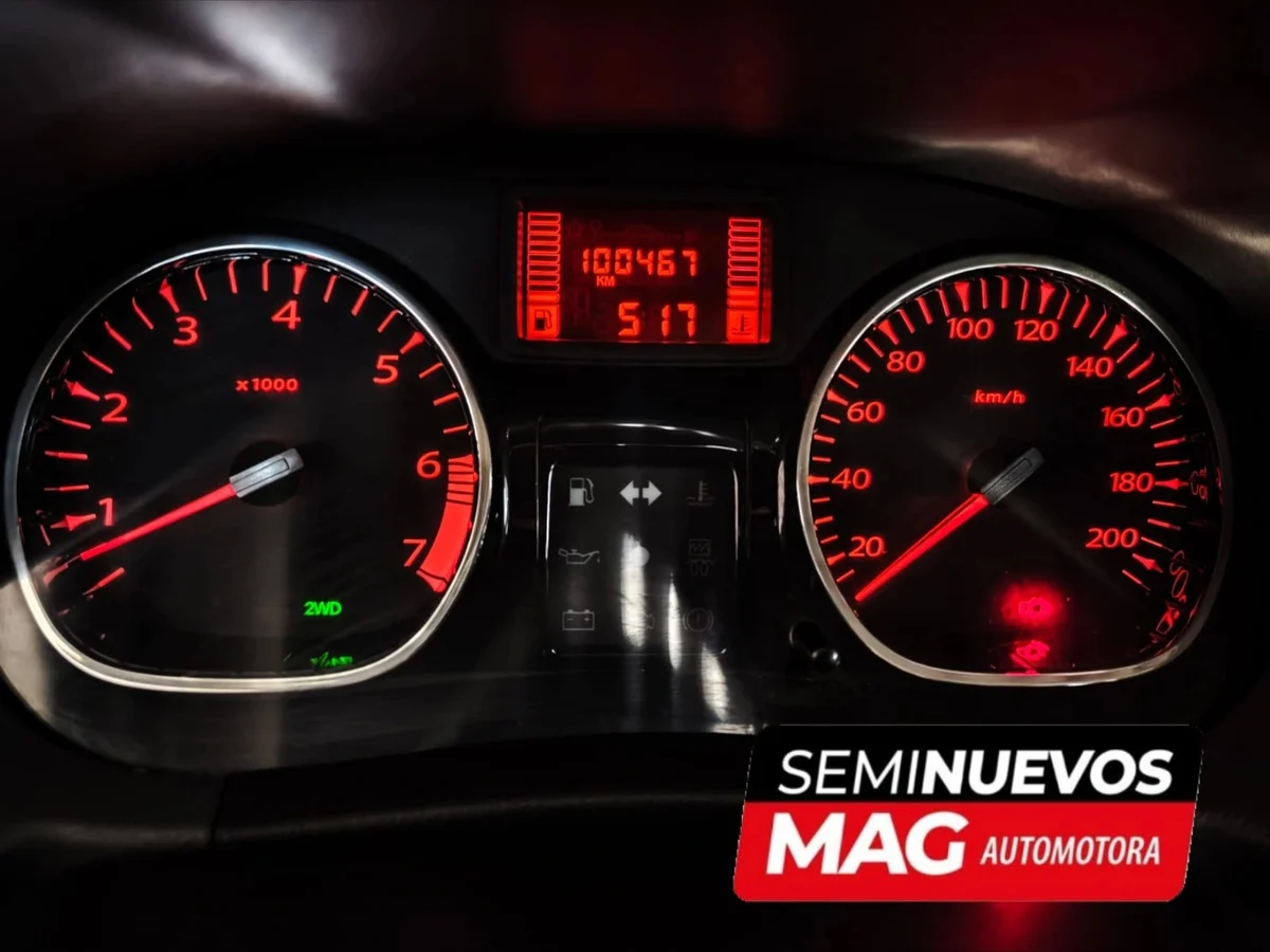 RENAULT Duster DYNAMIQUE 4X4 2.0 2014 - Miniatura 10