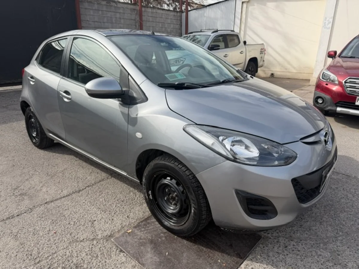 MAZDA 2 1.5 SPORT FULL 4X2 MT 5P 2014