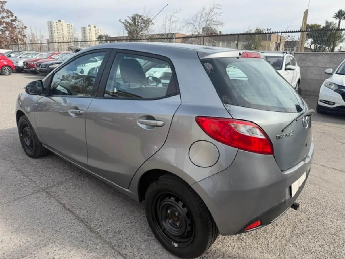 MAZDA 2 1.5 SPORT FULL 4X2 MT 5P 2014