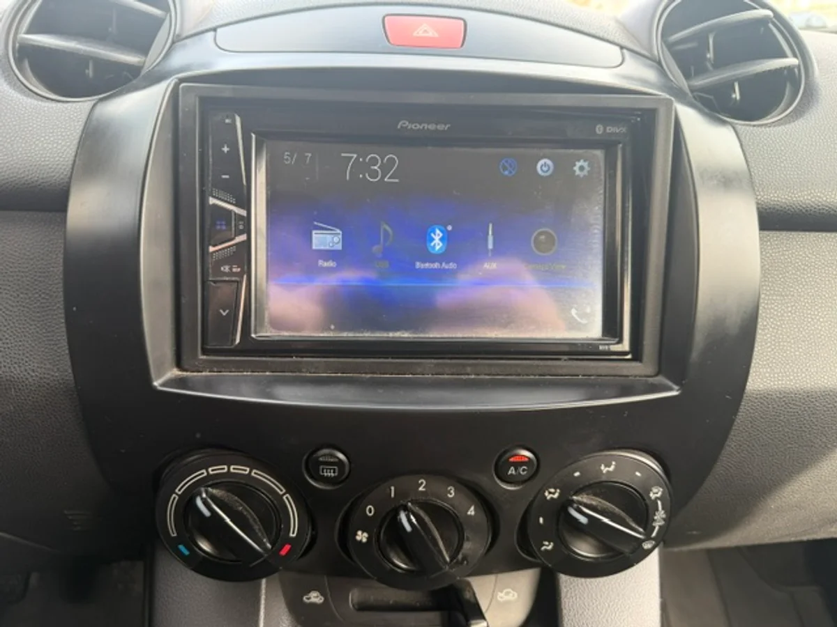 MAZDA 2 1.5 SPORT FULL 4X2 MT 5P 2014 - Miniatura 10