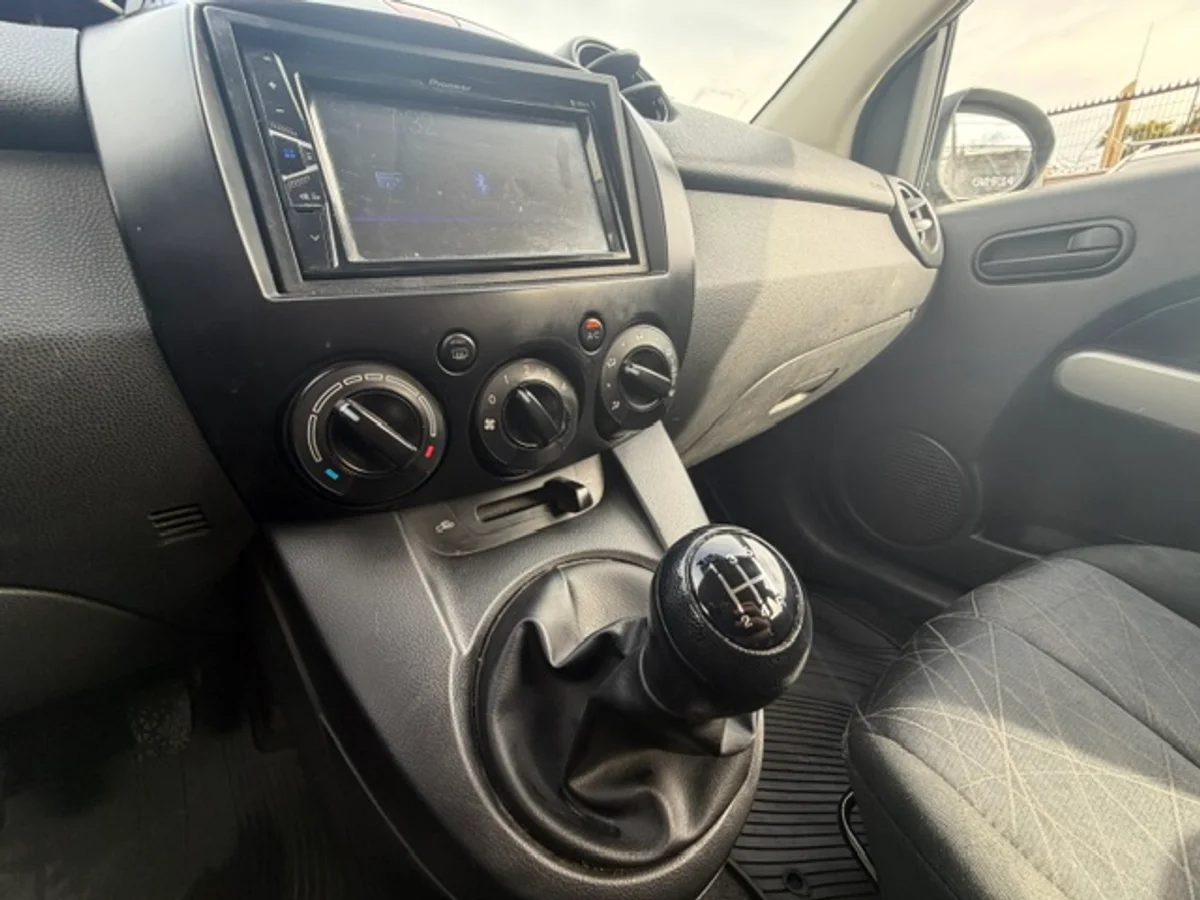 MAZDA 2 1.5 SPORT FULL 4X2 MT 5P 2014 - Miniatura 11