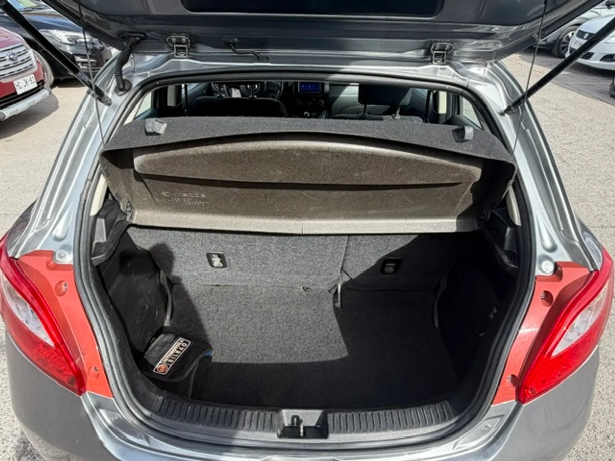 MAZDA 2 1.5 SPORT FULL 4X2 MT 5P 2014 - Miniatura 14