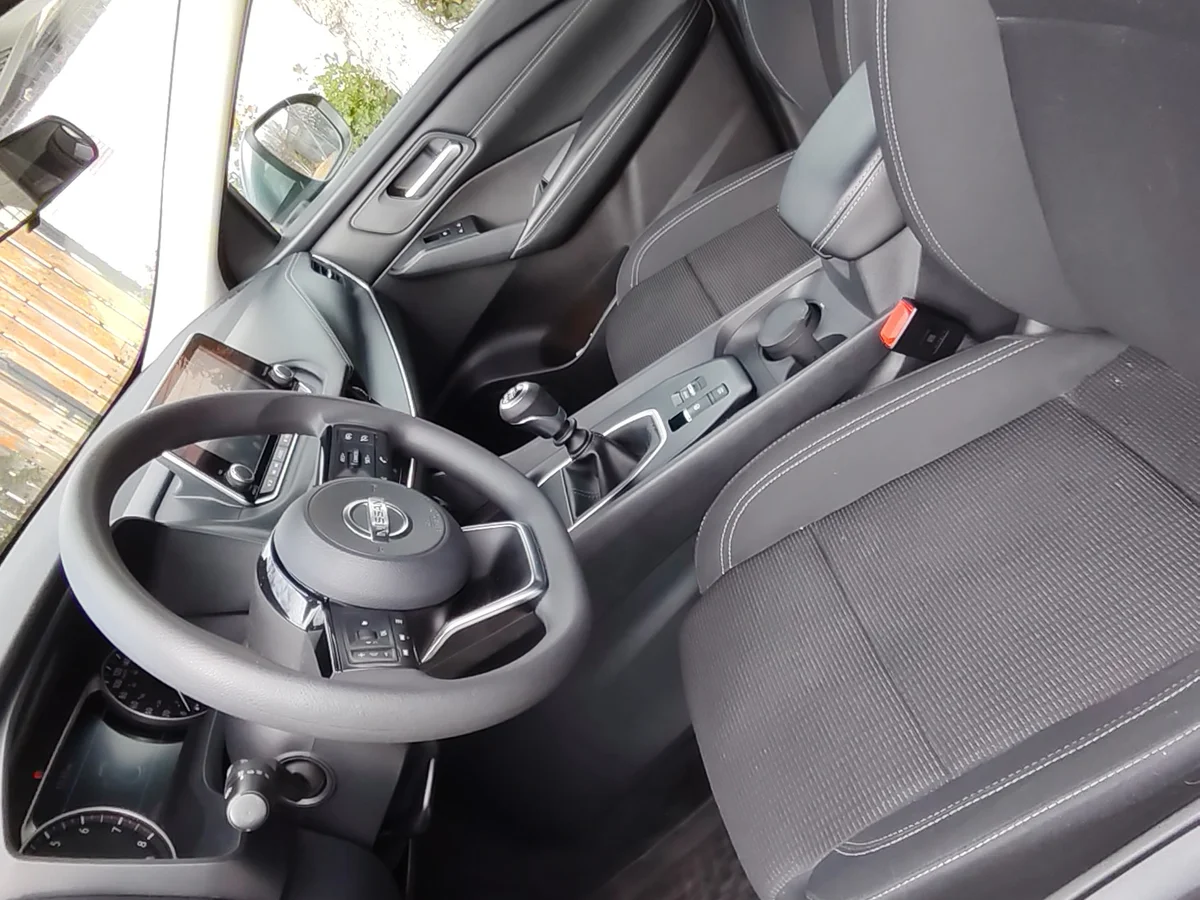 NISSAN Qashqai 1.3 MT 2023 - Miniatura 19