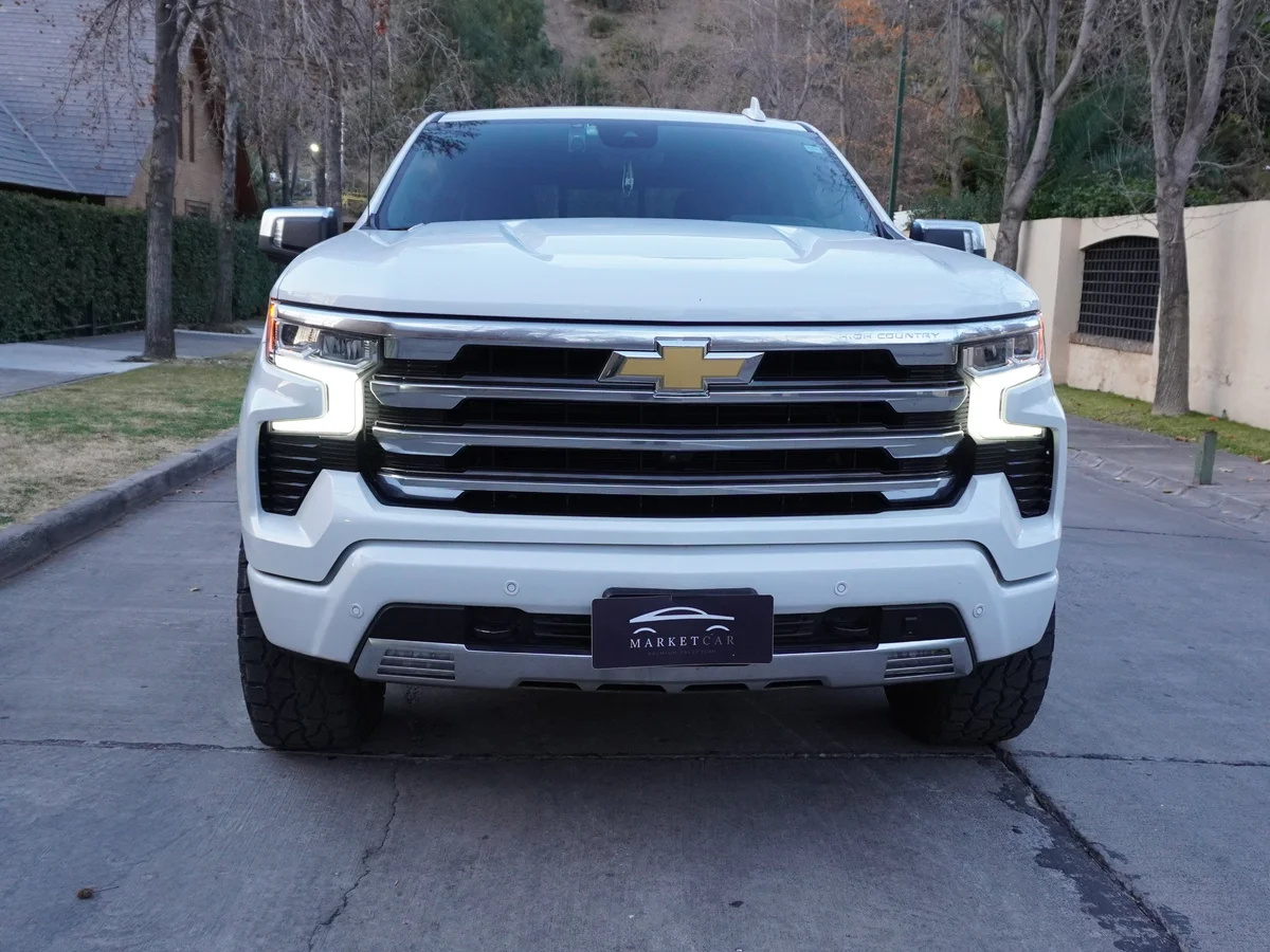 CHEVROLET Silverado Diesel 3.0L 4X4 AT 2023 miniatura 2