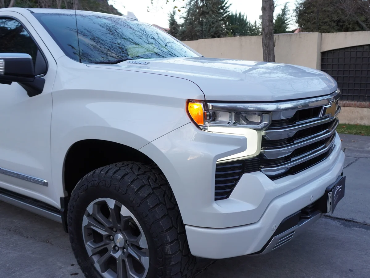 CHEVROLET Silverado Diesel 3.0L 4X4 AT 2023 miniatura 11