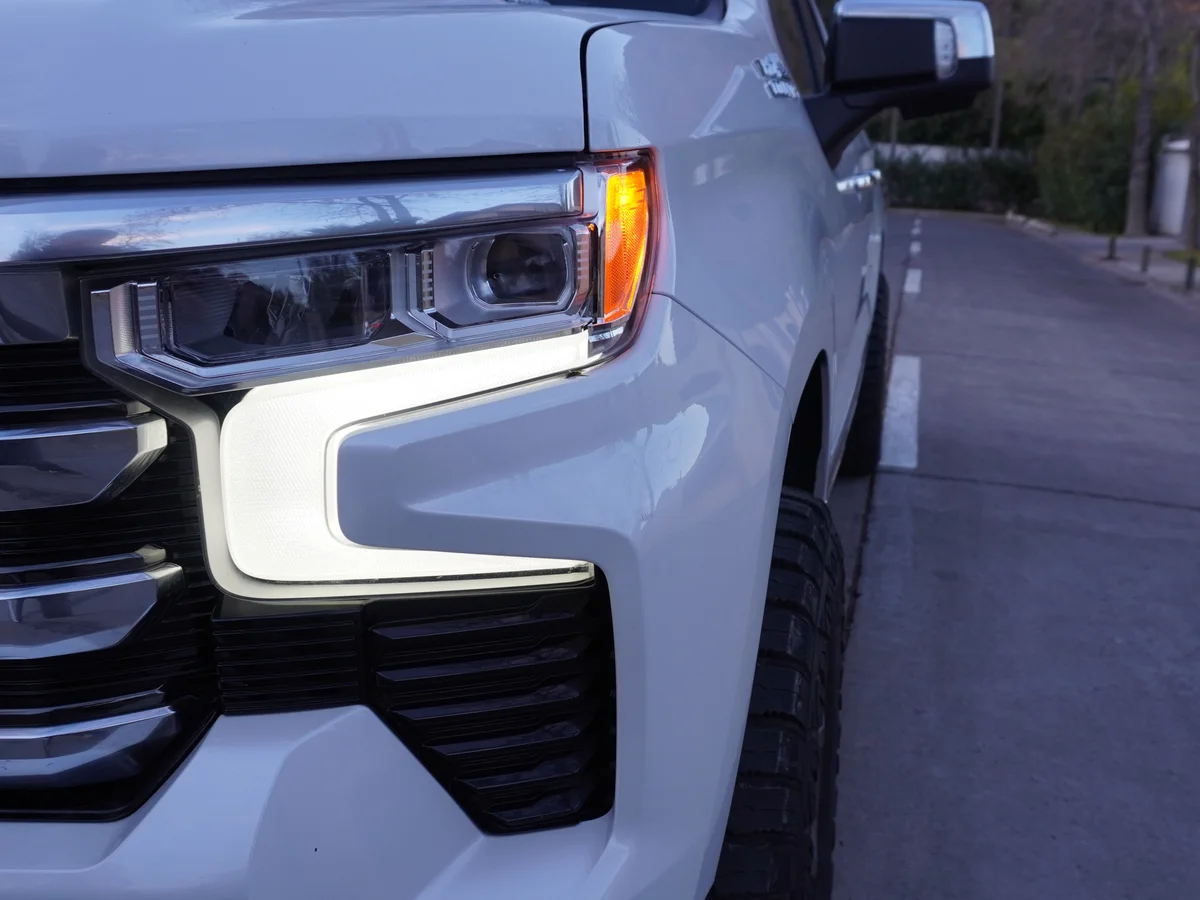 CHEVROLET Silverado Diesel 3.0L 4X4 AT 2023 miniatura 16