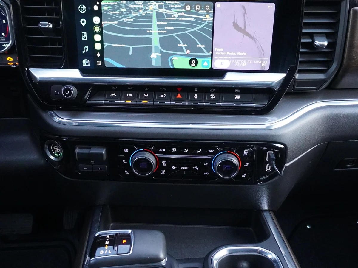 CHEVROLET Silverado Diesel 3.0L 4X4 AT 2023 miniatura 24