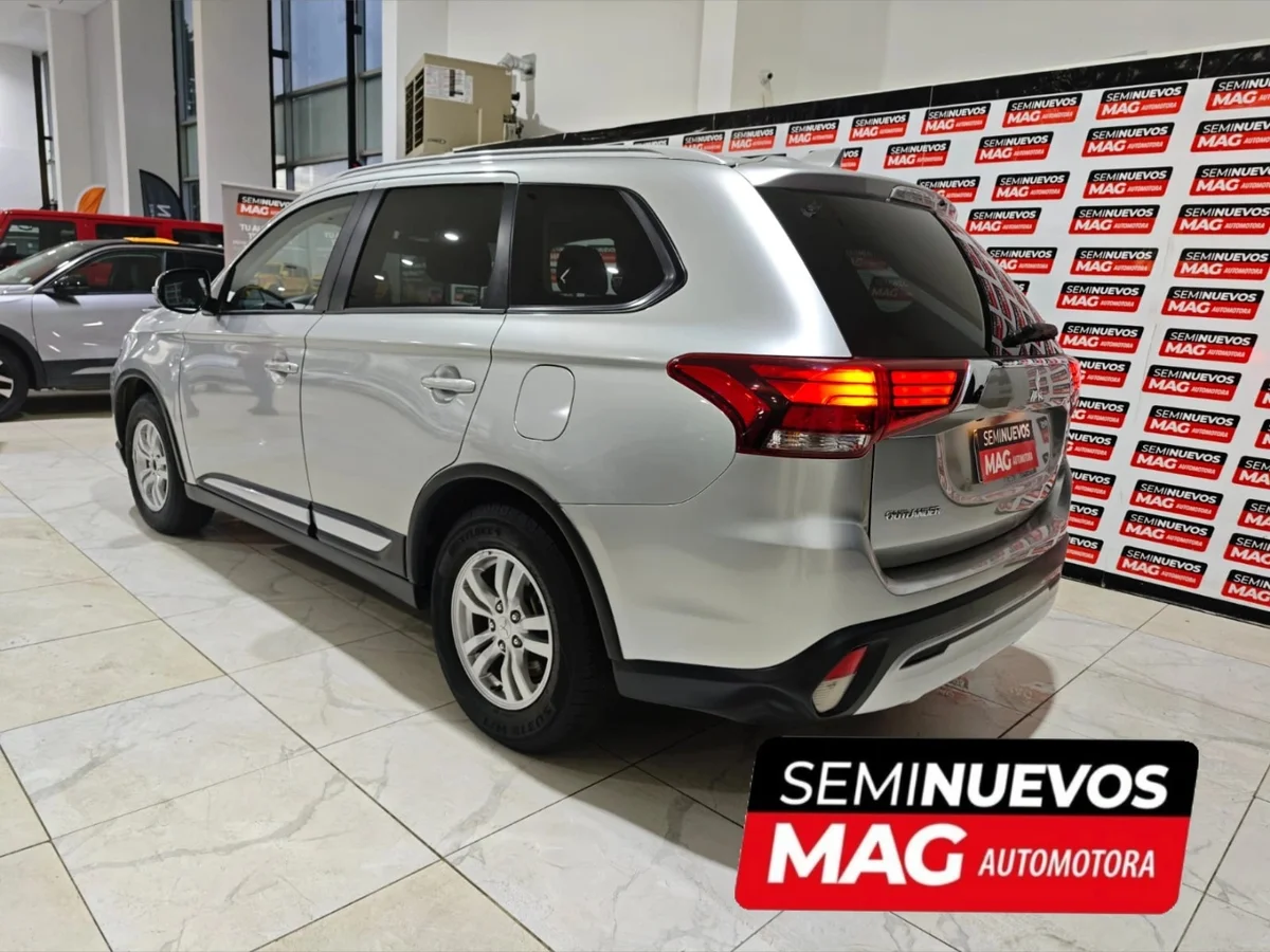 MITSUBISHI Outlander 2.0 2022