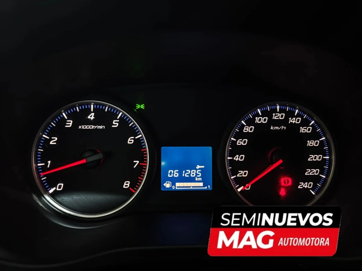 MITSUBISHI Outlander 2.0 2022 - Miniatura 9