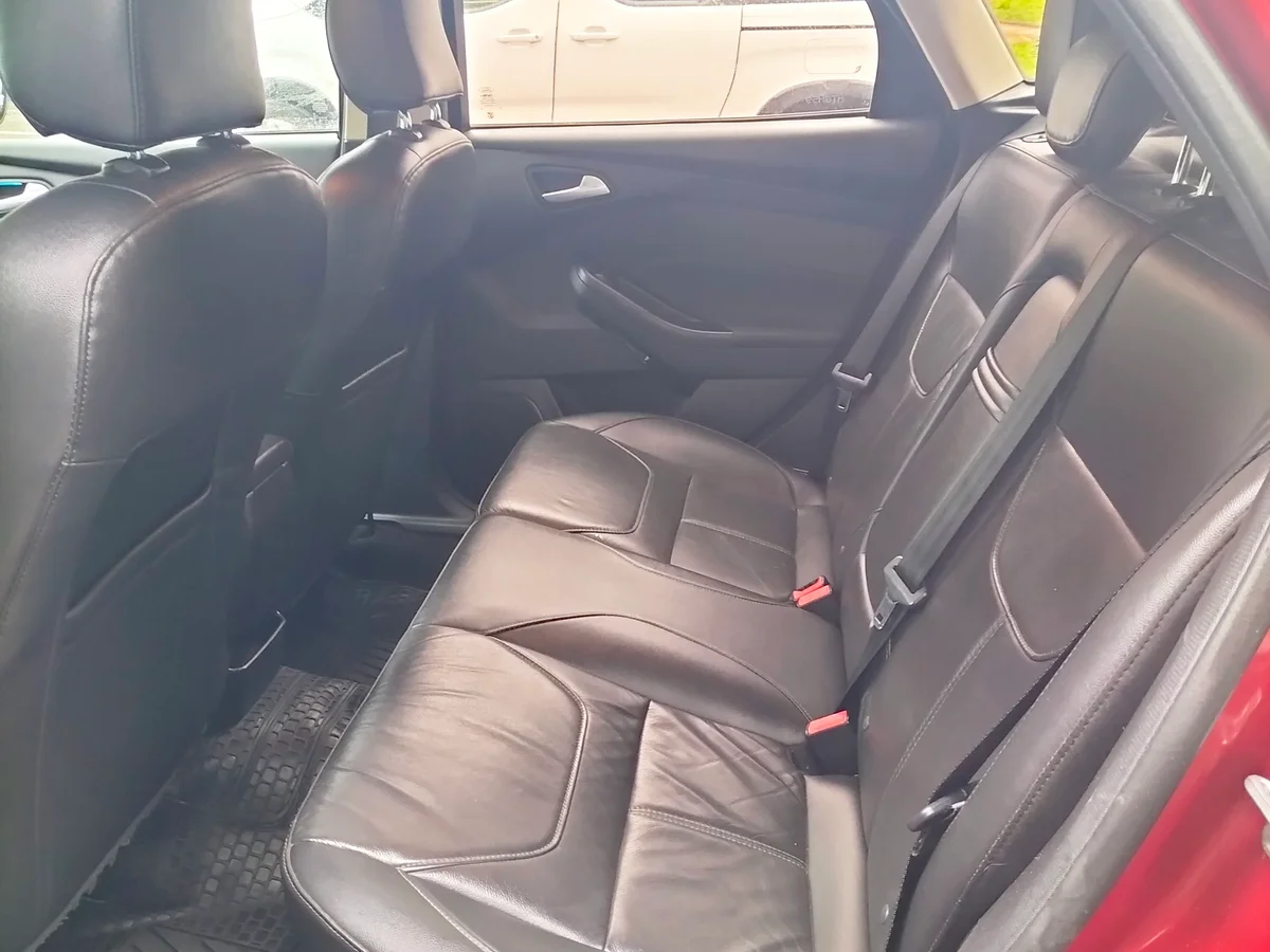 FORD Focus 2.0 AUT 2016 - Miniatura 10