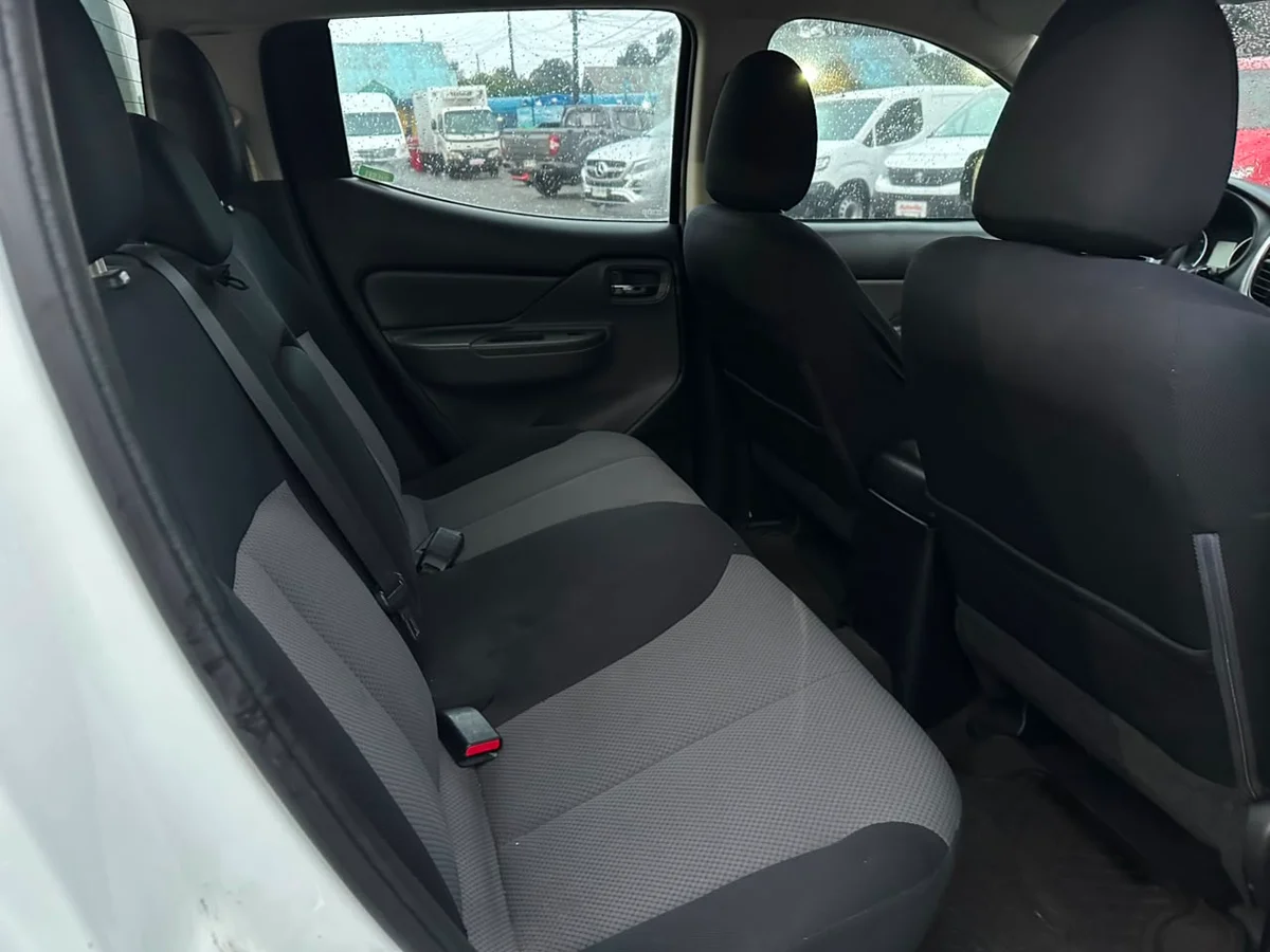MITSUBISHI L200 KATANA CRT 4X4 2019 - Miniatura 11