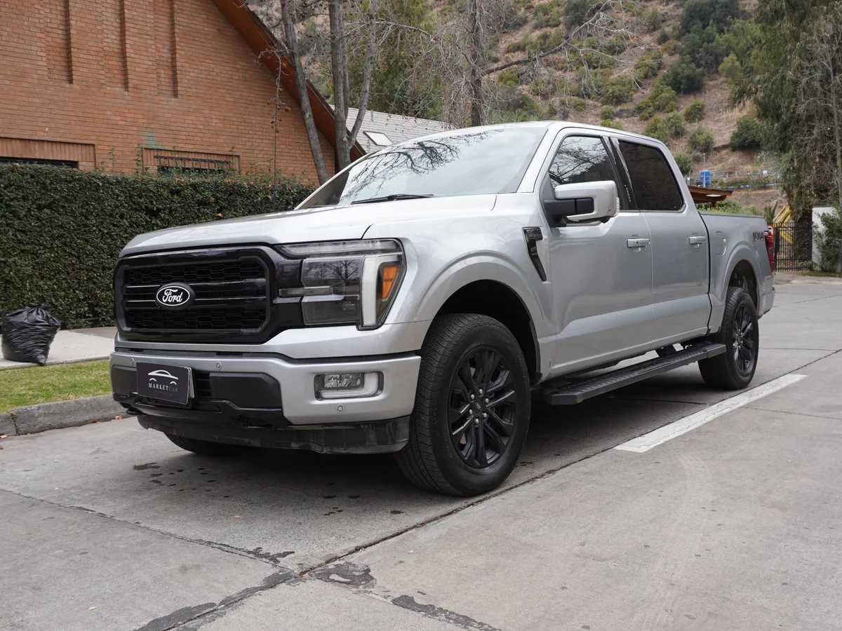 FORD F 150 LARIAT BLACK 5.0 V8 2025 Facturable miniatura 1