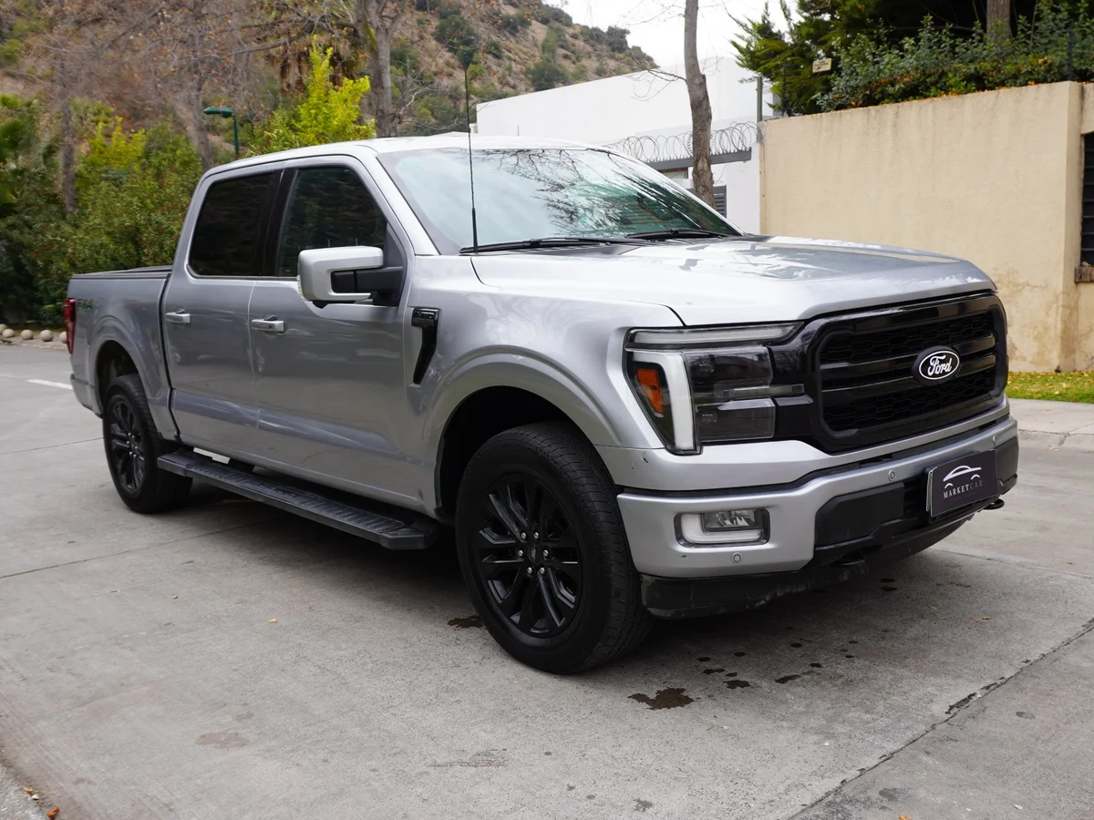 FORD F 150 LARIAT BLACK 5.0 V8 2025 Facturable miniatura 3