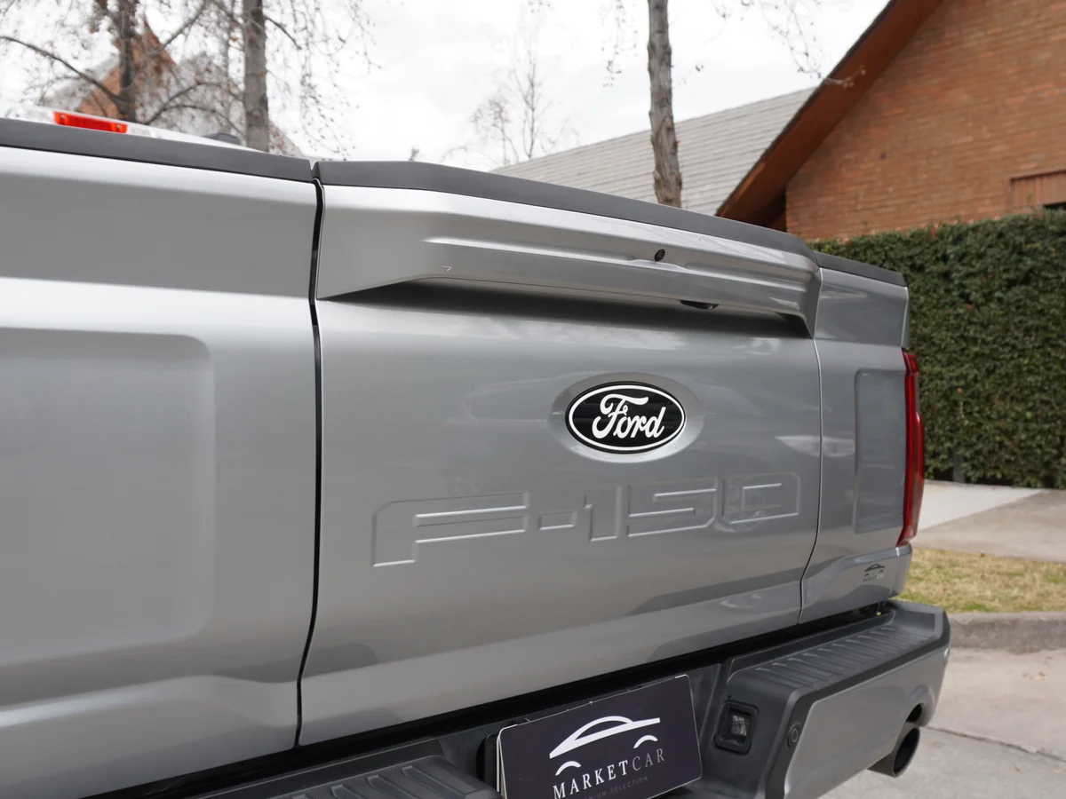 FORD F 150 LARIAT BLACK 5.0 V8 2025 Facturable miniatura 9