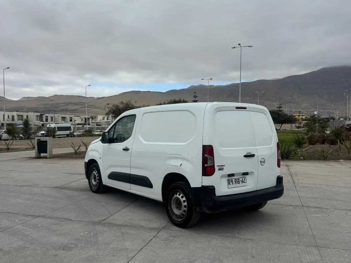 OPEL Combo 1.6 MT DIESEL 2022 - Miniatura 6