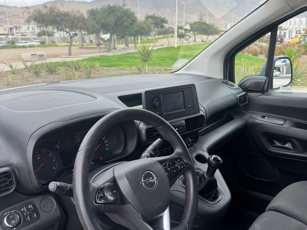 OPEL Combo 1.6 MT DIESEL 2022 - Miniatura 9