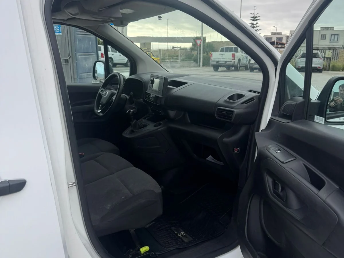 OPEL Combo 1.6 MT DIESEL 2022 - Miniatura 10