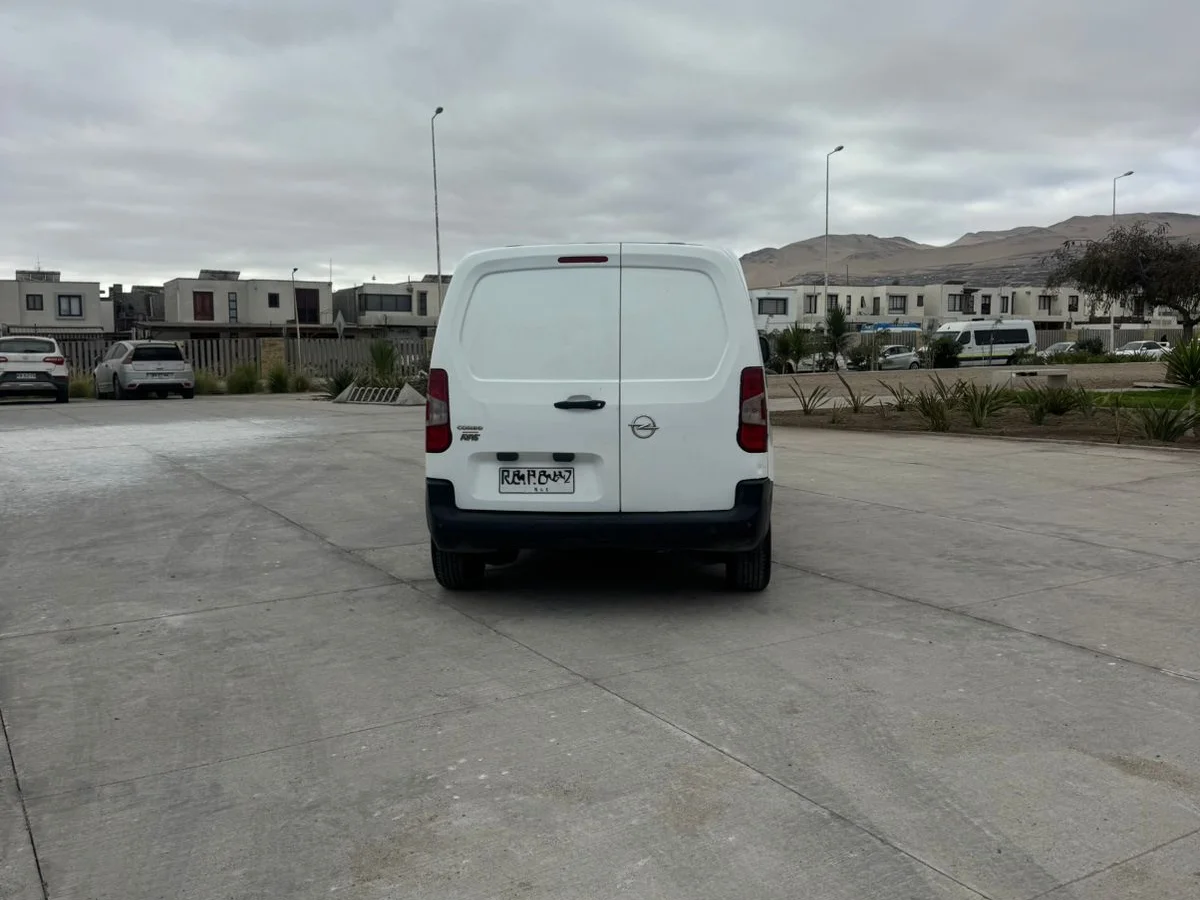 OPEL Combo 1.6 MT DIESEL 2022 - Miniatura 11