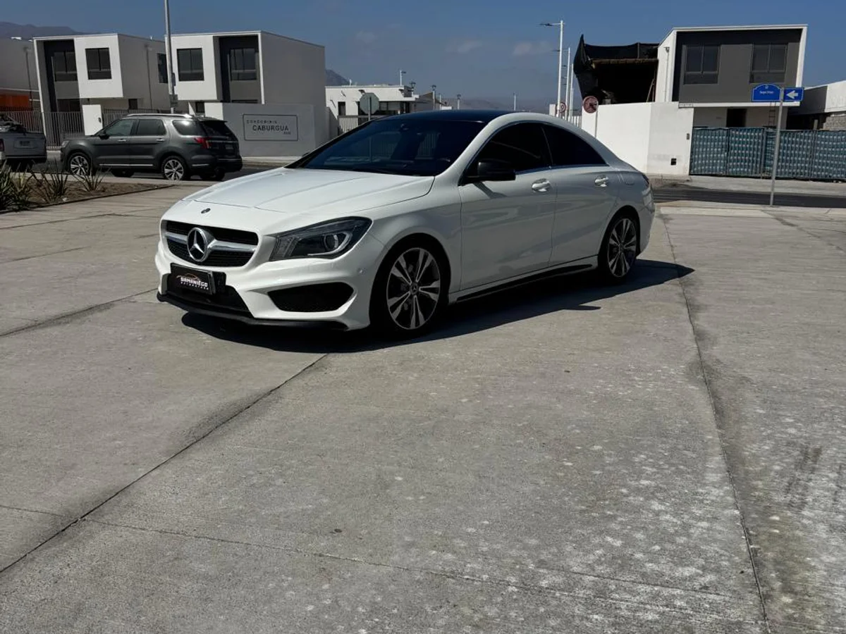 MERCEDES BENZ CLA 220 CDI AUTOMÁTICO 2014 - Miniatura 2