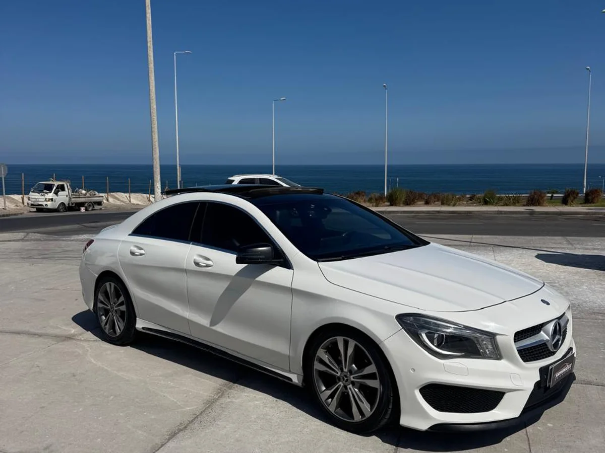 MERCEDES BENZ CLA 220 CDI AUTOMÁTICO 2014 - Miniatura 3