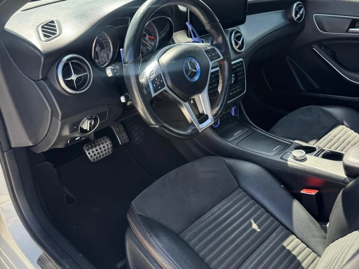 MERCEDES BENZ CLA 220 CDI AUTOMÁTICO 2014 - Miniatura 9