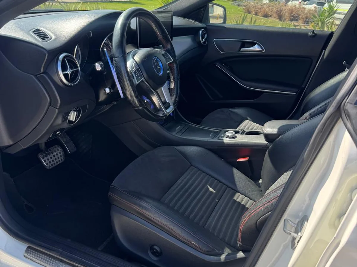 MERCEDES BENZ CLA 220 CDI AUTOMÁTICO 2014 - Miniatura 10