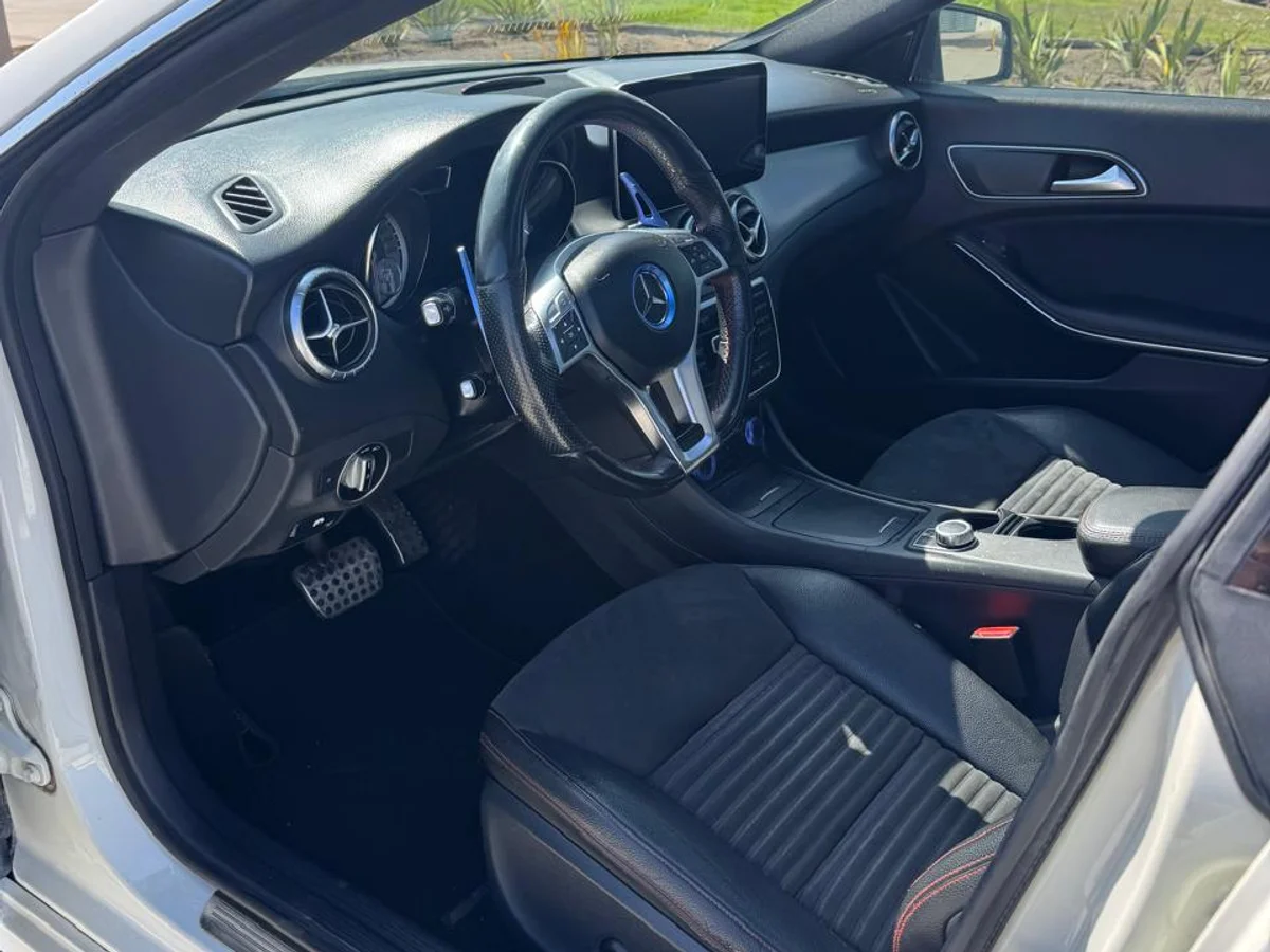 MERCEDES BENZ CLA 220 CDI AUTOMÁTICO 2014 - Miniatura 11
