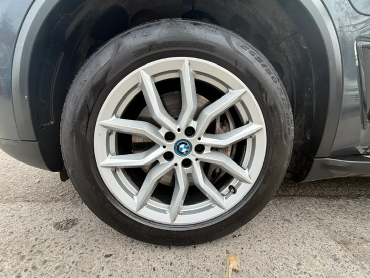BMW X5 XDRIVE 45E 3.0 HIBRIDO 2022 - Miniatura 18