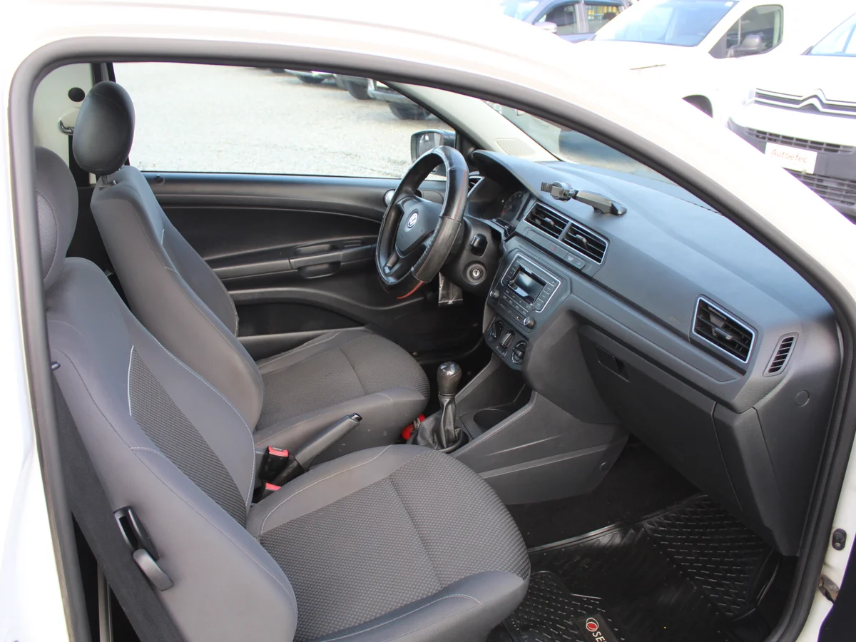 VOLKSWAGEN Saveiro 1.6 POWER PLUS 4X2 MT 2P 2019