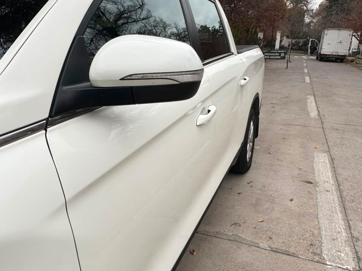 SSANGYONG NEW MUSSO GRAND GLX 2.2 MT6 4X2 DIESEL AÑO 2022 - Miniatura 4