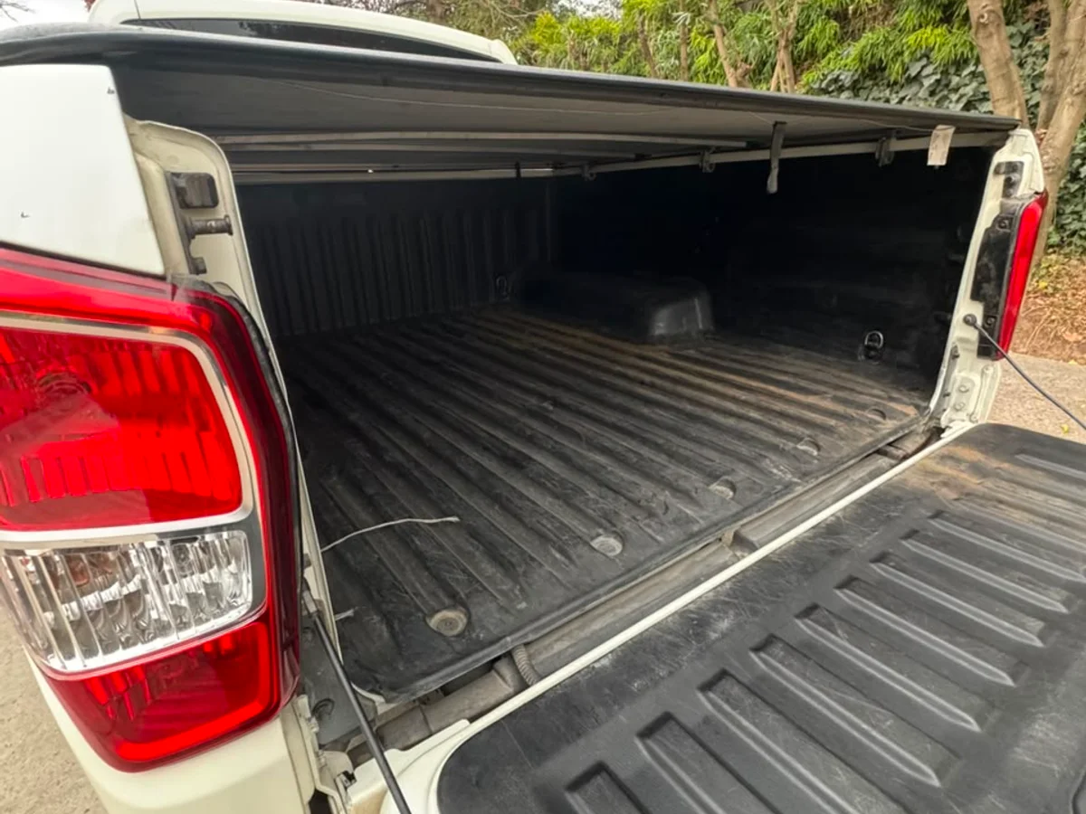 SSANGYONG NEW MUSSO GRAND GLX 2.2 MT6 4X2 DIESEL AÑO 2022 - Miniatura 8