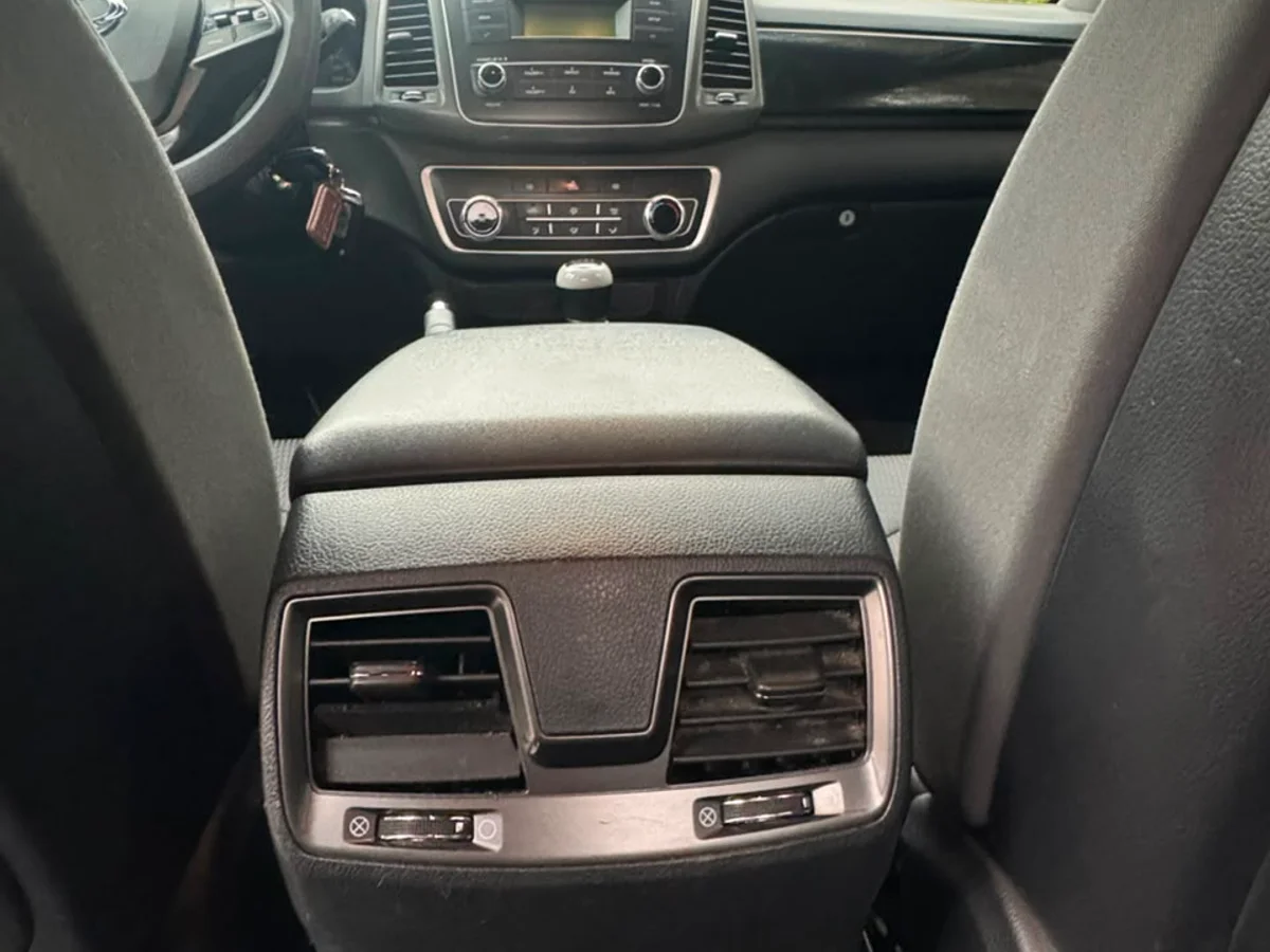 SSANGYONG NEW MUSSO GRAND GLX 2.2 MT6 4X2 DIESEL AÑO 2022 - Miniatura 20