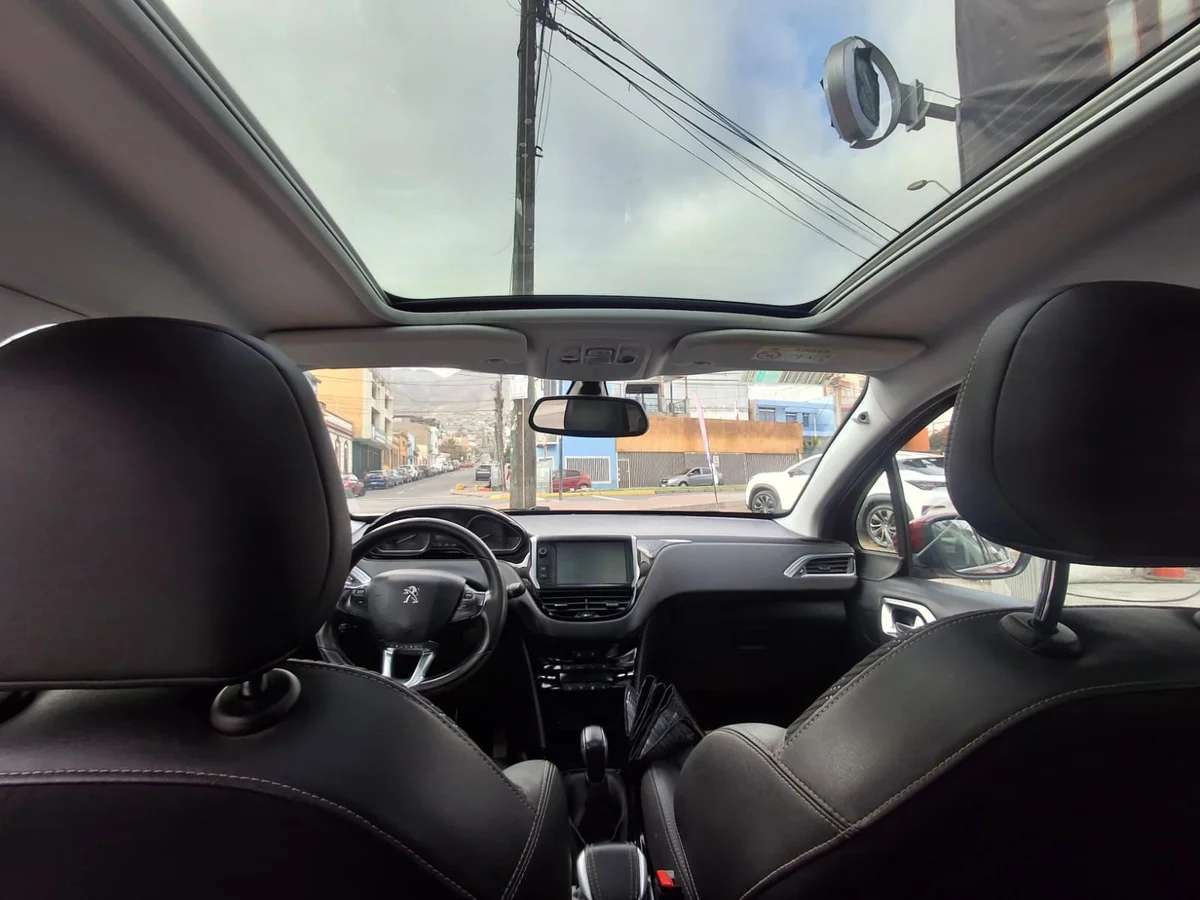 PEUGEOT 2008 ALLURE BLUEHDI 1.6 2018 - Miniatura 6