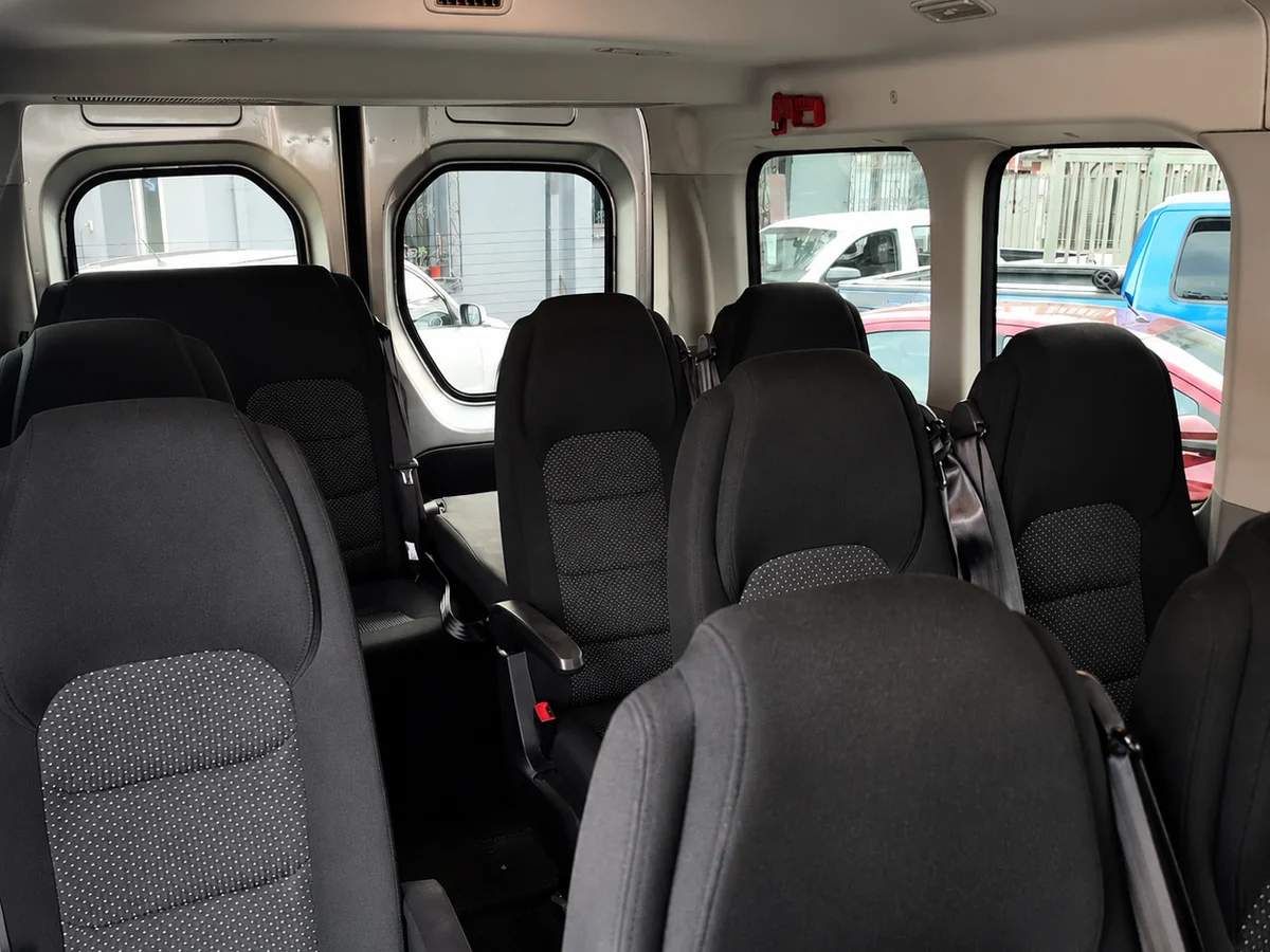 MAXUS Deliver 9 2.0 L3H2 DIESEL 4X2 MINIBUS MT 5P 2024 - Miniatura 12