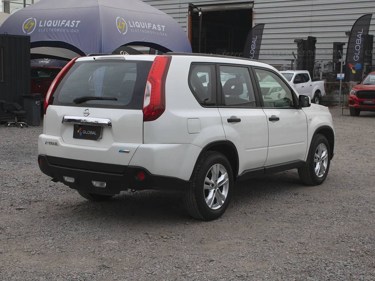 NISSAN X-Trail 2.5 AUT 4X4 miniatura 4