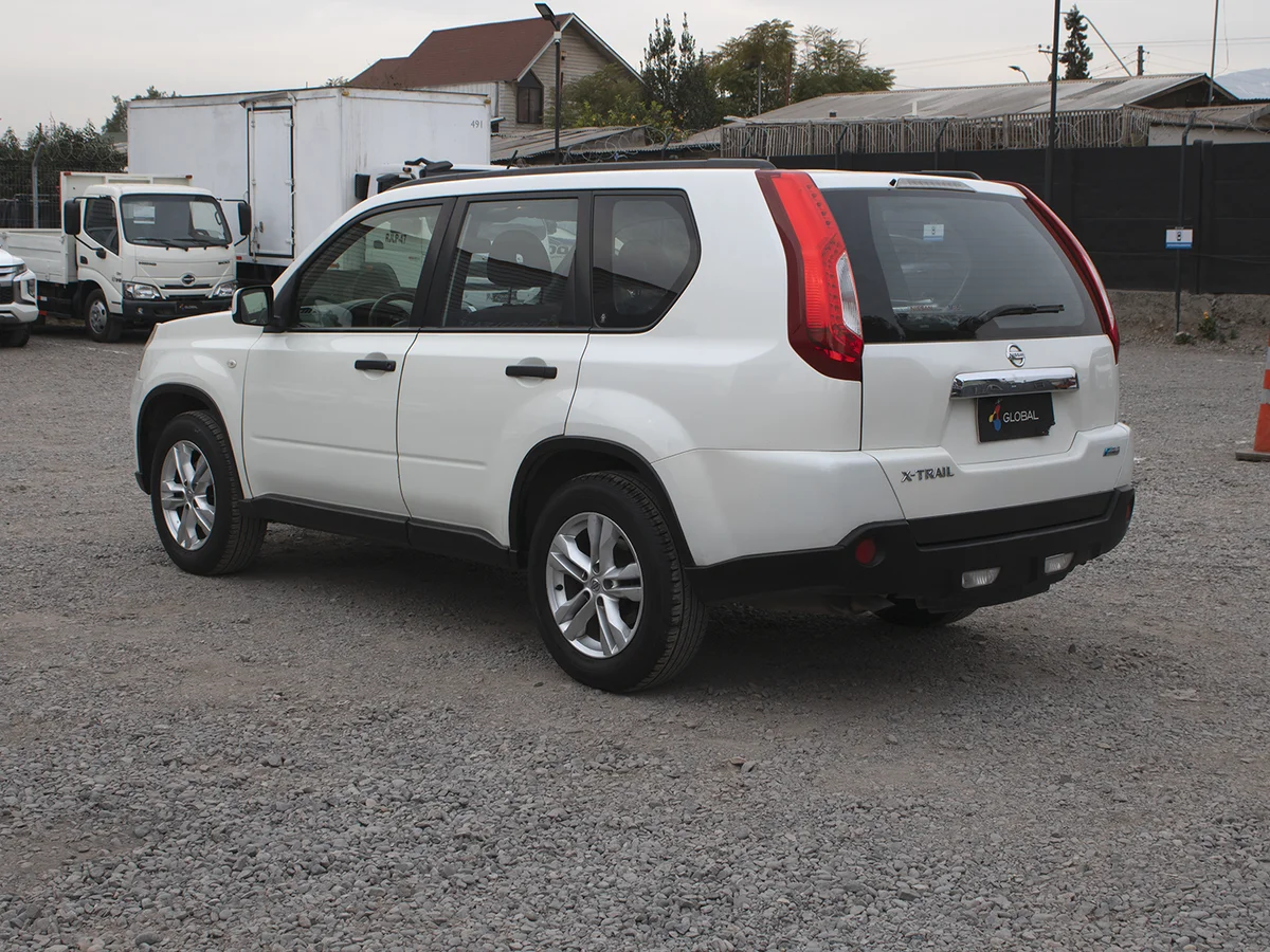 NISSAN X-Trail 2.5 AUT 4X4 miniatura 5